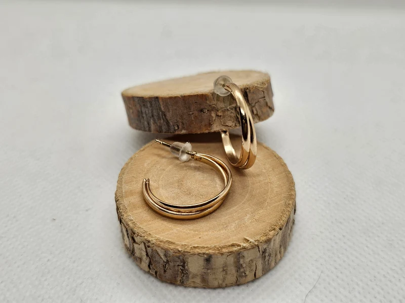 Petite Boucle d'oreille doré