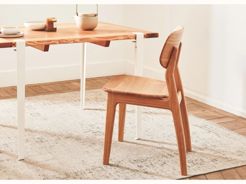 Chaise en bois massif TARA