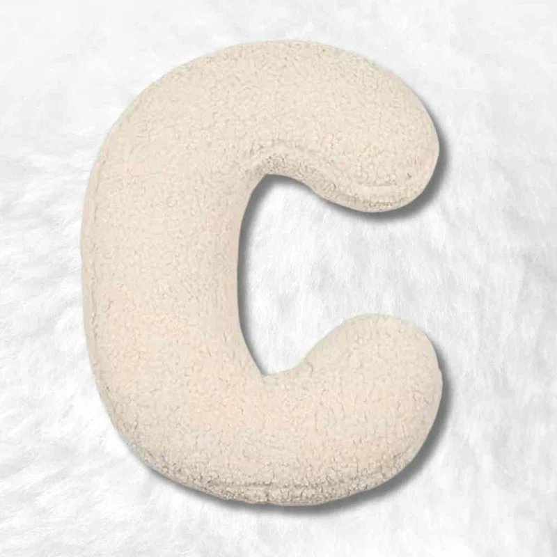 Coussin Lettre C