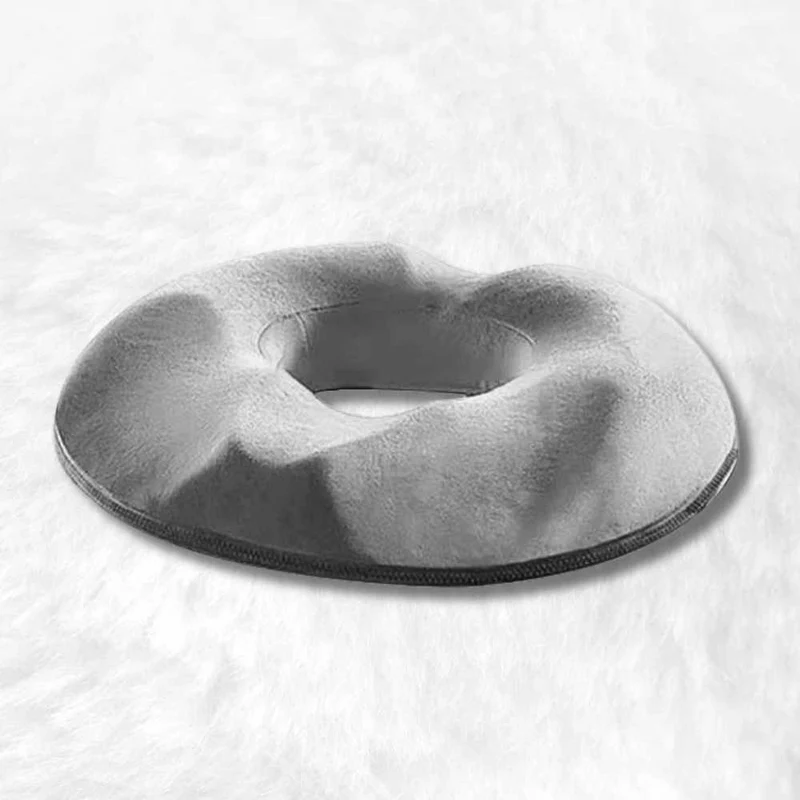 Coussin pour hémorroïdes homme gris !