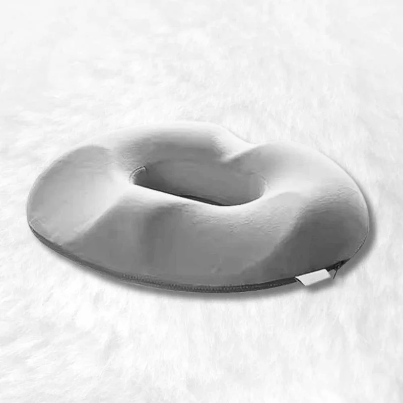 Coussin pour hémorroïdes femme gris !