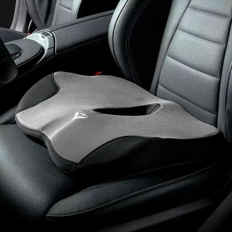 Coussin pour hémorroïdes en voiture gris !
