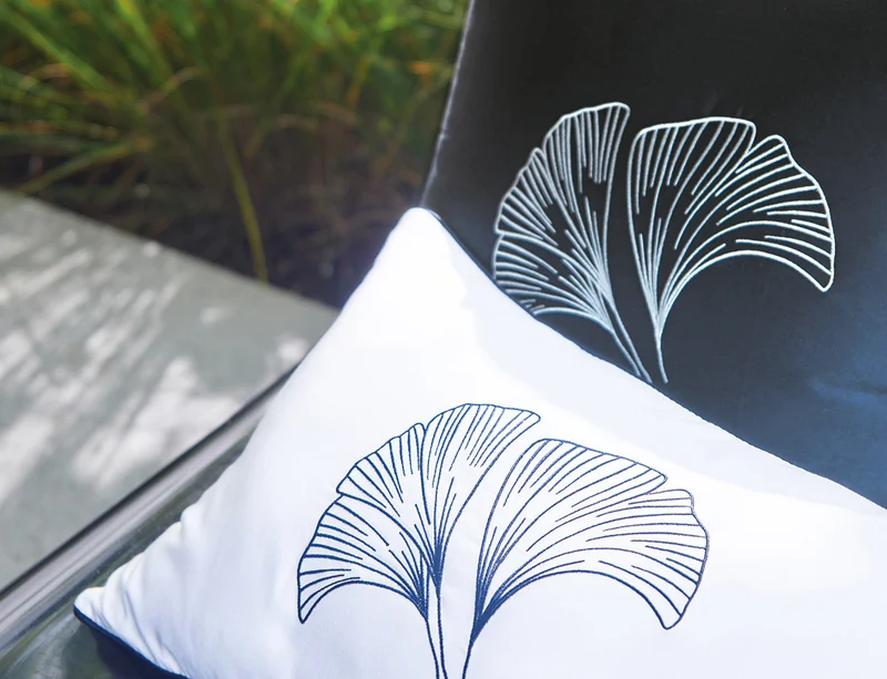 Coussin Satin - GINGKO Bleu Corinthe