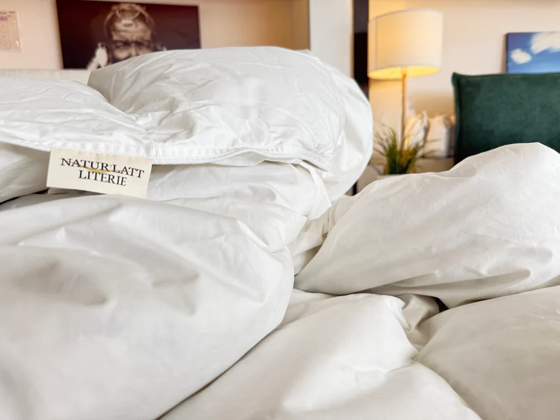 Couette Tempérée en Duvet de Canard - Confort Hôtel 5 étoiles
