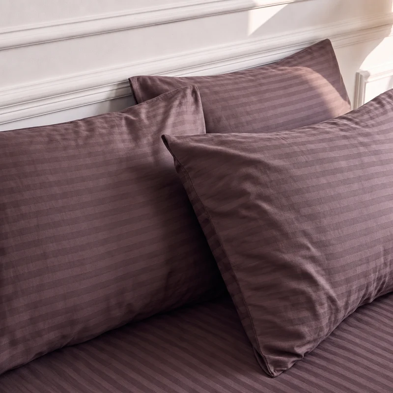 Parure de lit satin premium - Rayures satinées