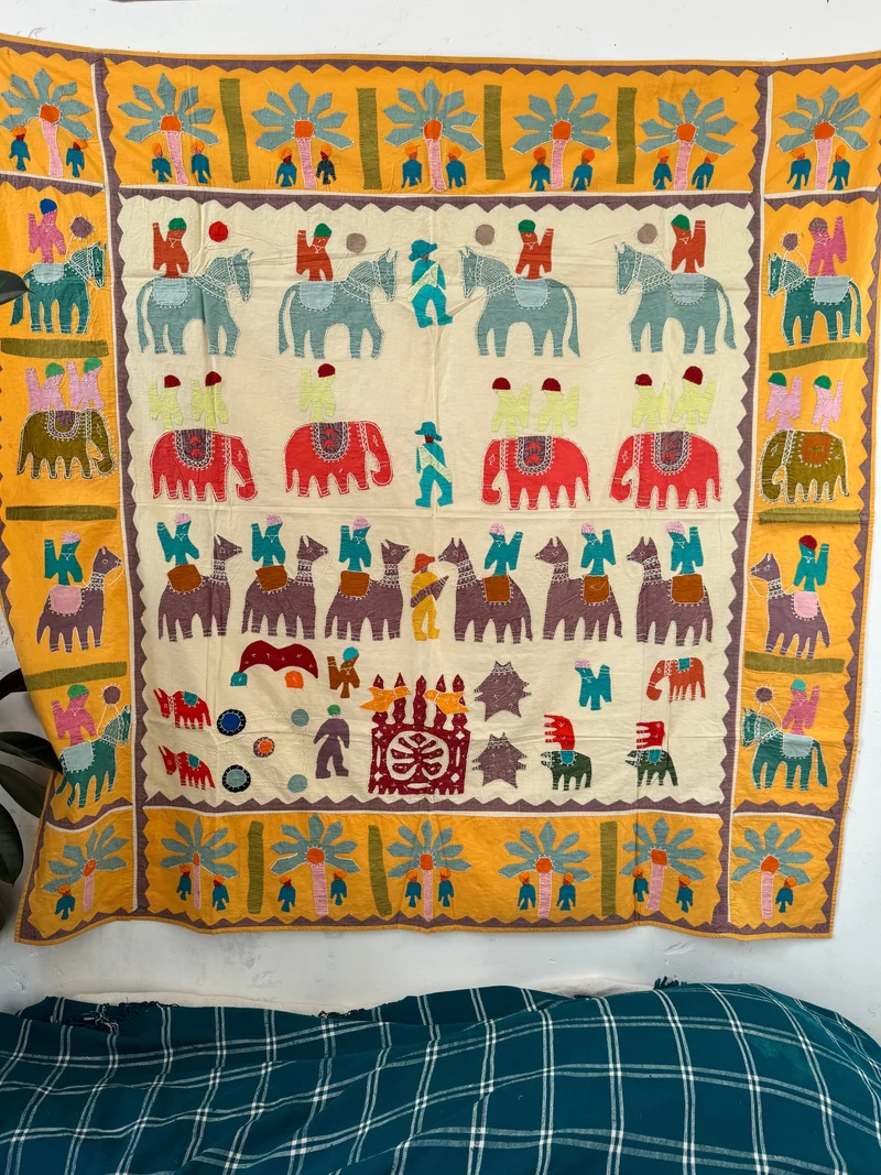 "Circus" appliqué mural