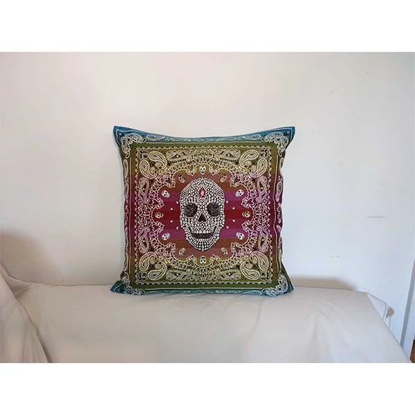 Coussin Tête de Mort Teardrops