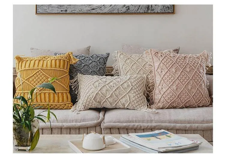 Coussin Macramé Jaune Avec Pompon