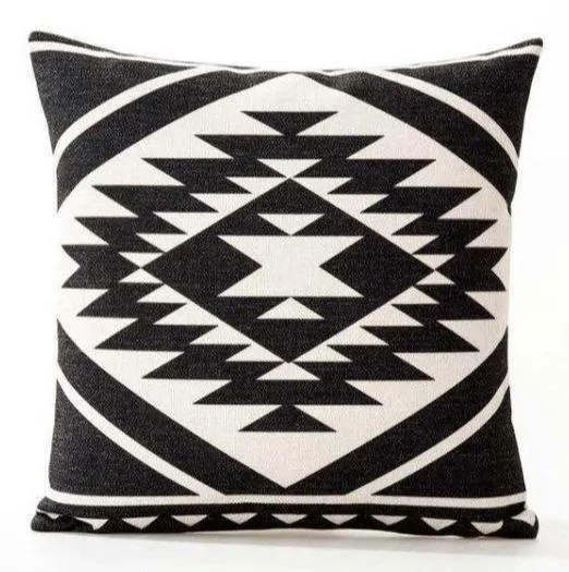 Coussin Ethnique Beige Et Noir